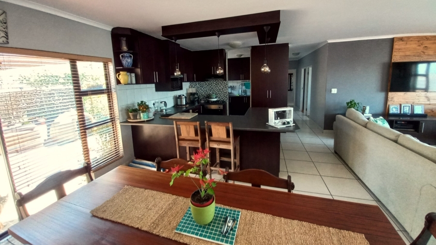 3 Bedroom Property for Sale in Vredenburg Western Cape